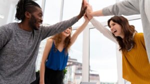 Comment intégrer un team building sur-mesure dans l’agenda d’un séminaire au Mans ?